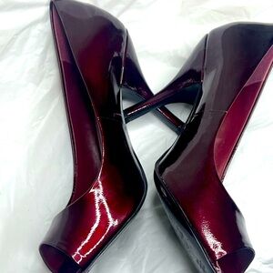 BCBG (Generation )   Women Cranberry Flaux Leather Pumps